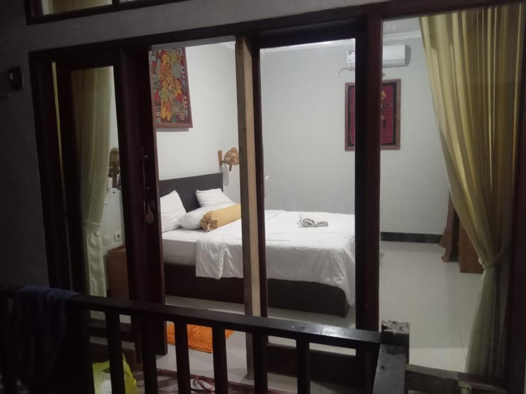 Kri Homestay Kuta  Luaran gambar
