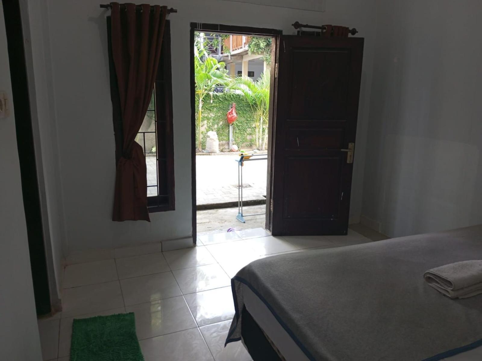 Kri Homestay Kuta  Luaran gambar