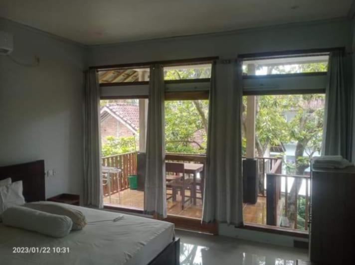 Kri Homestay Kuta  Luaran gambar